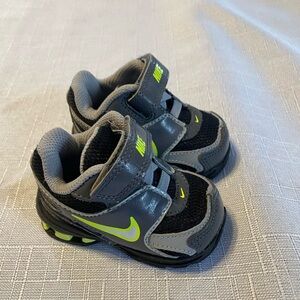 Toddler/baby size 2 Nike Shoes